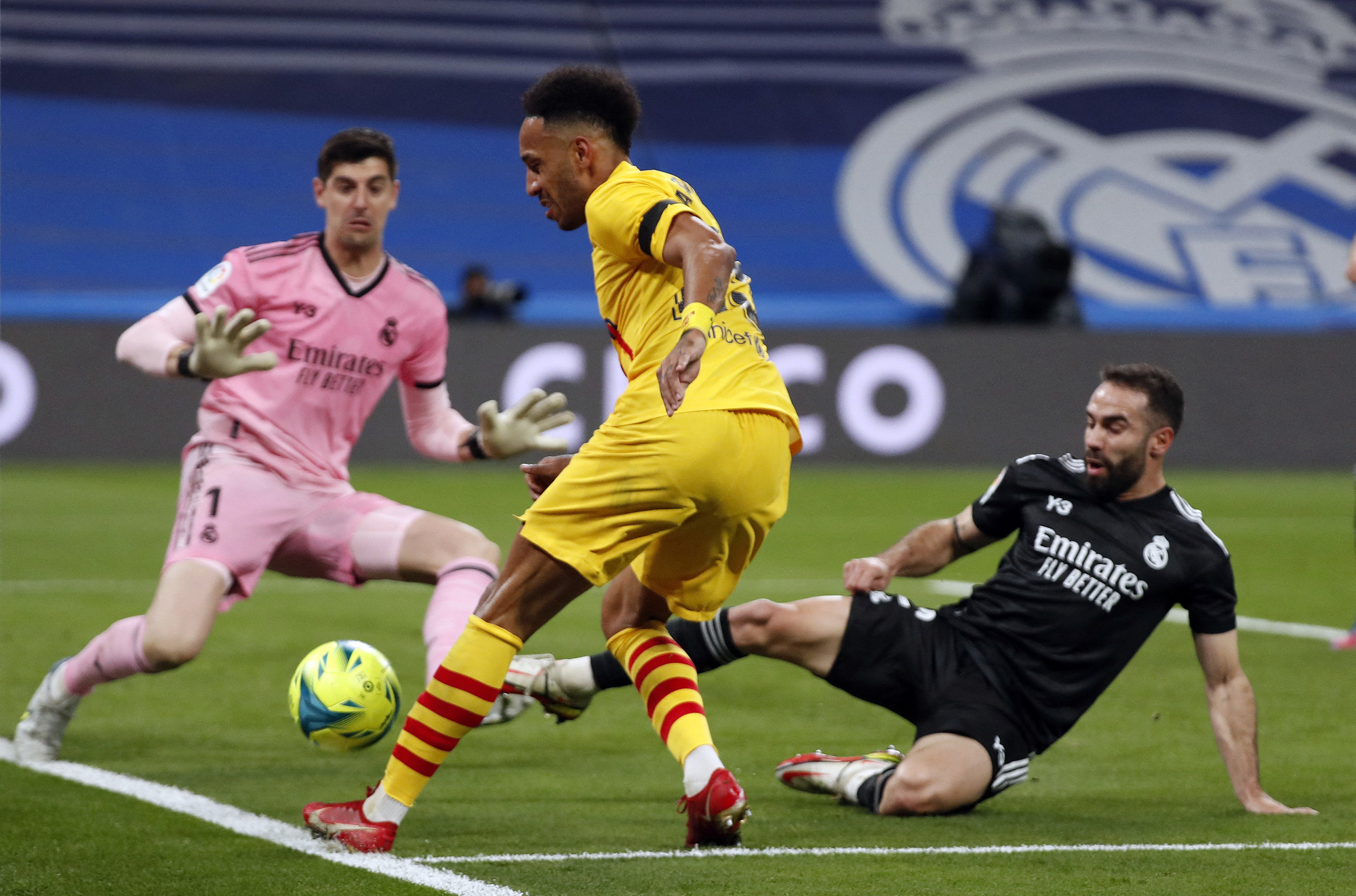 Đại phá Real Madrid ở Bernabeu, Barcelona gây chấn động La Liga - Ảnh 7.