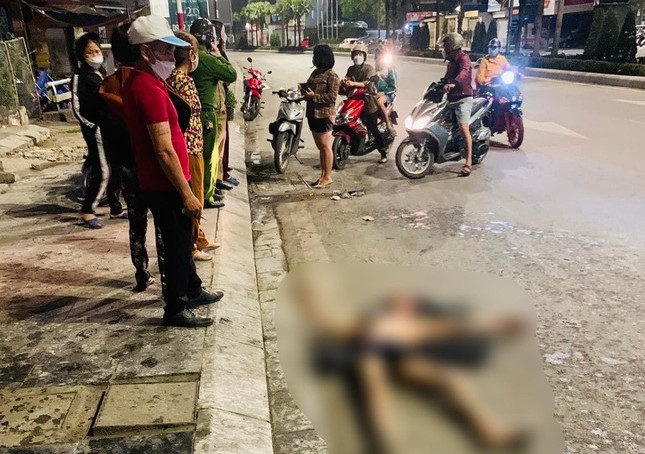 Tranh chấp bức tường rào, 7 người bị tạt axít, trong đó có cháu bé 3 tuổi