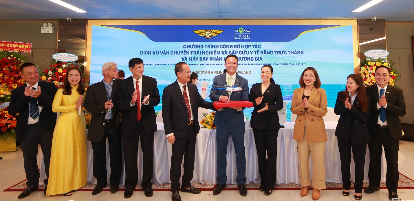 Ký kết hợp tác dịch vụ vận chuyển, Novaland hoàn thiện chuỗi dịch vụ, trải nghiệm cho khách hàng - Ảnh 3.