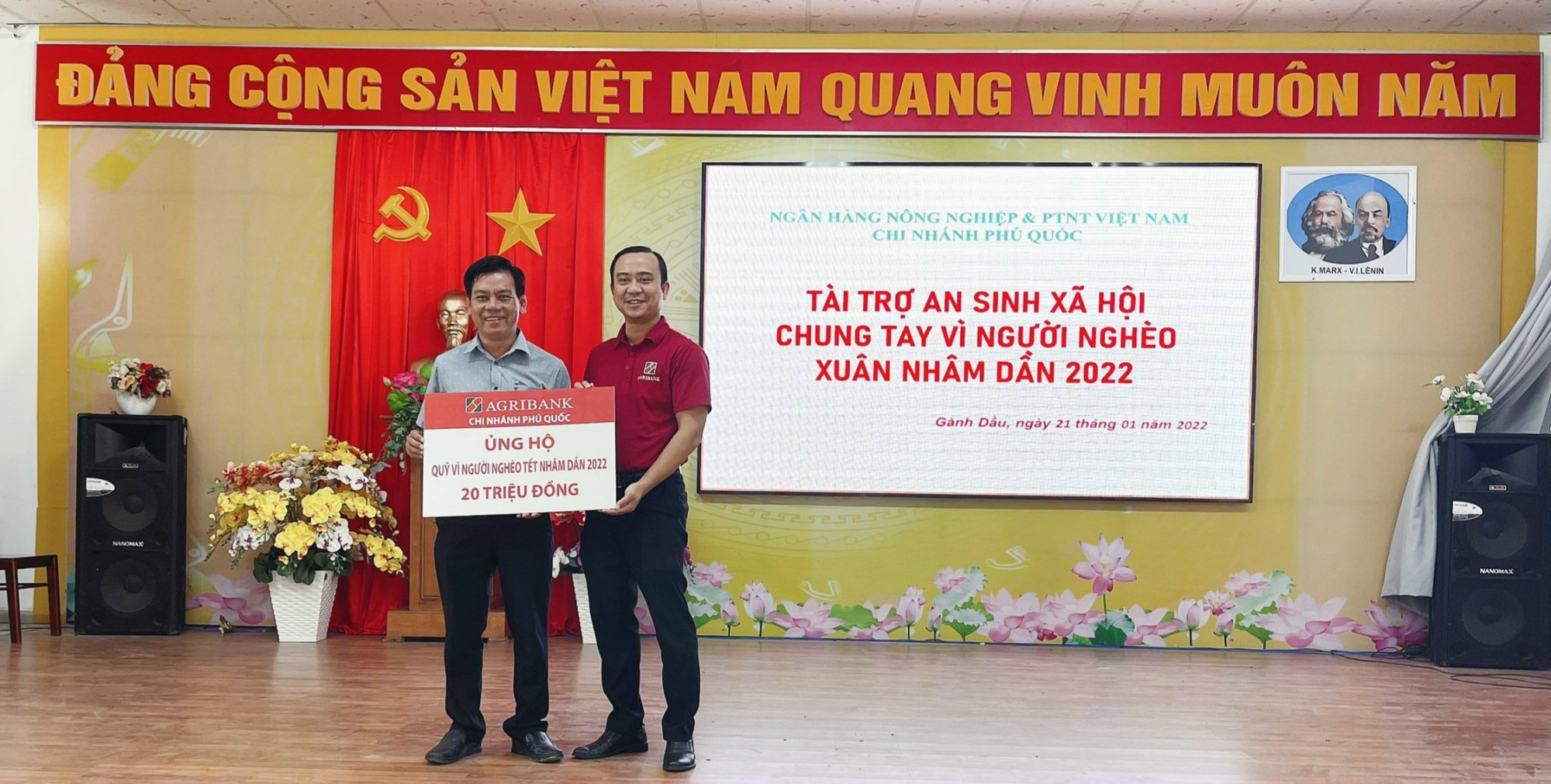 Agribank Phú Quốc tặng 100 suất học bổng cho học sinh nghèo - Ảnh 4.
