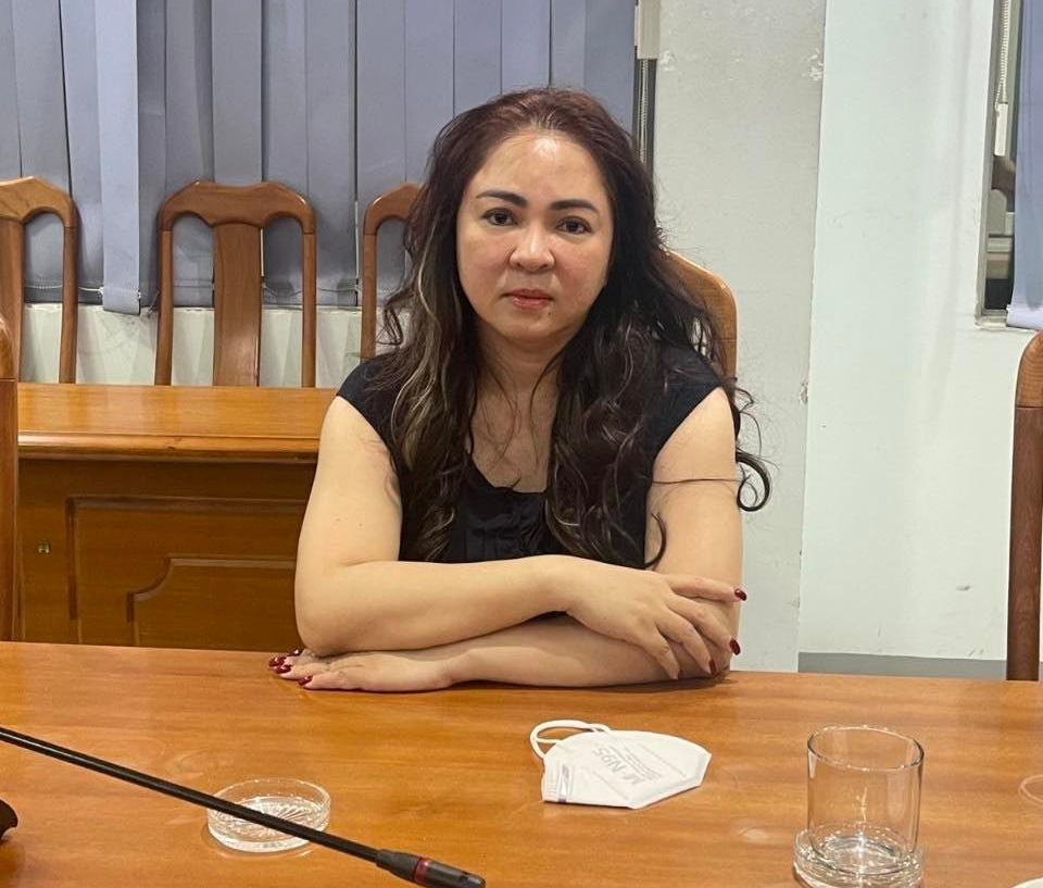 Bắt tạm giam bà Nguyễn Phương Hằng