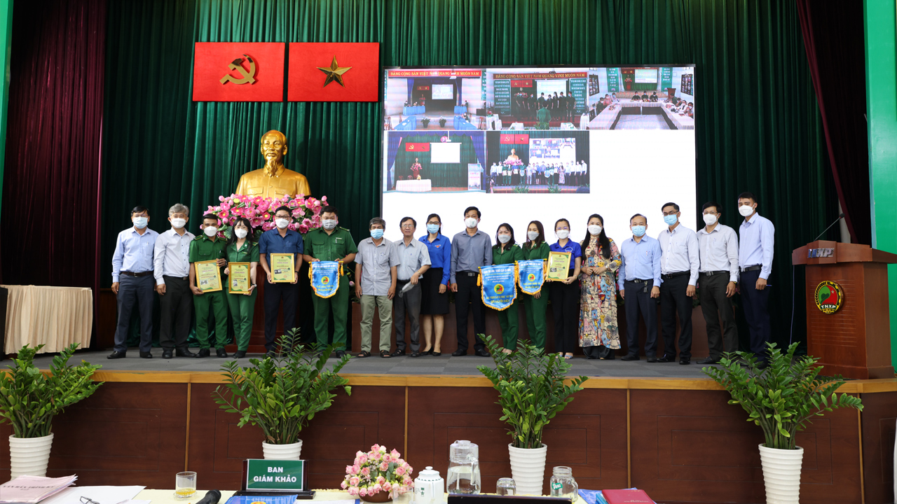 S&ocirc;i nổi Hội thi t&igrave;m hiểu lịch sử Lực lượng Thanh ni&ecirc;n xung phong TP HCM - Ảnh 3.