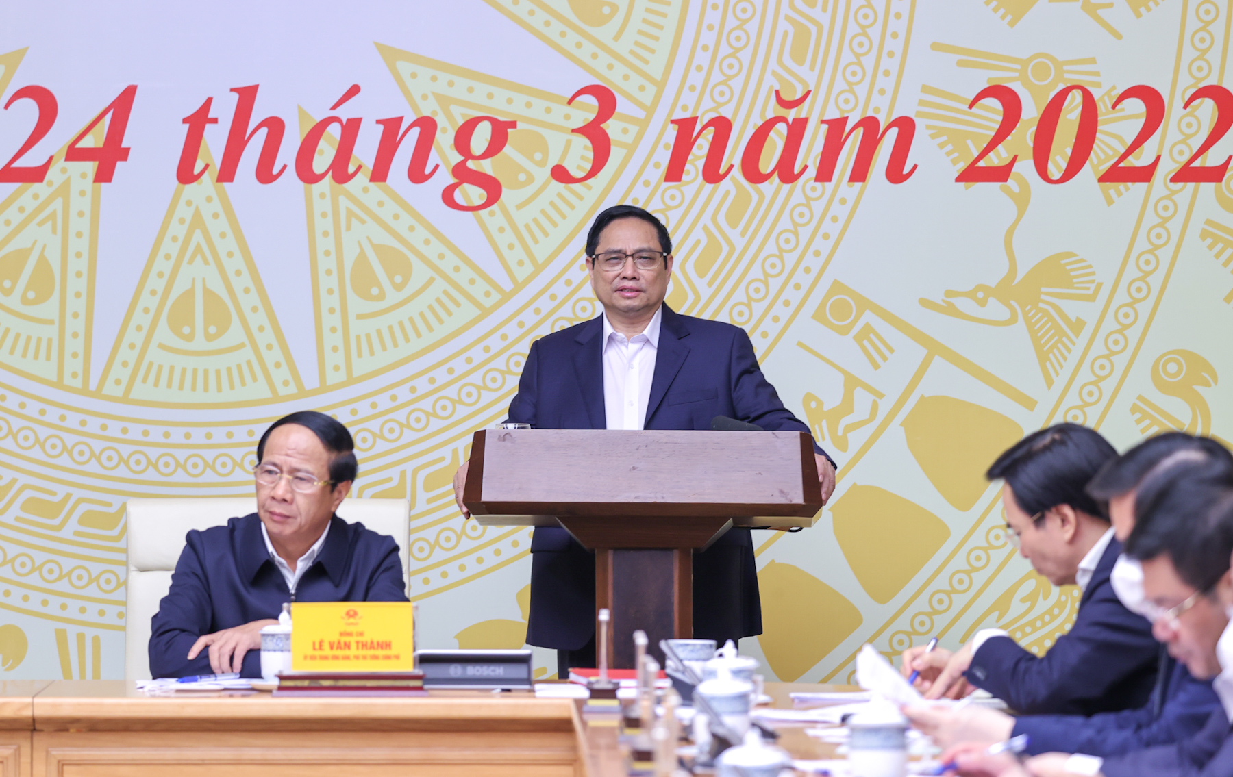 Thủ tướng chủ tr&igrave; hội nghị, nhận diện điểm nghẽn của doanh nghiệp Nh&agrave; nước  - Ảnh 1.