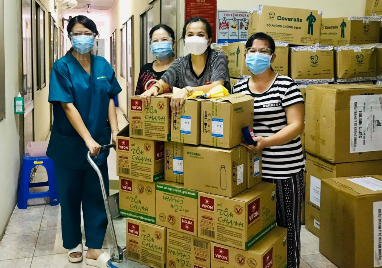 Chăm sóc chu đáo lao động nữ - Ảnh 1.