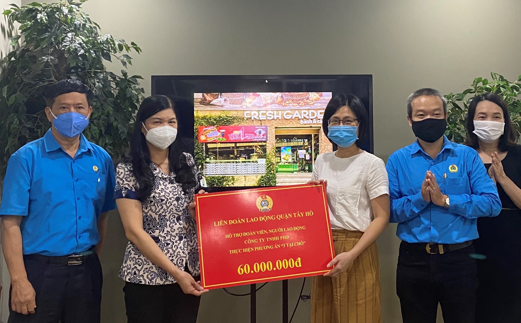 Hà Nội: Nâng chất bữa ăn giữa ca cho người lao động