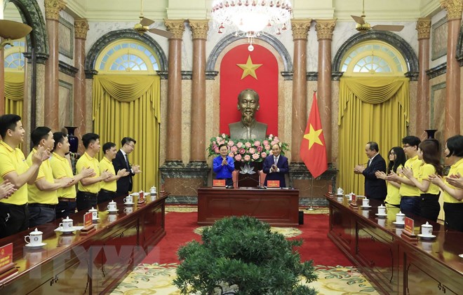 Chủ tịch nước gặp c&aacute;c gương mặt trẻ ti&ecirc;u biểu, gương mặt trẻ triển vọng năm 2021 - Ảnh 2.