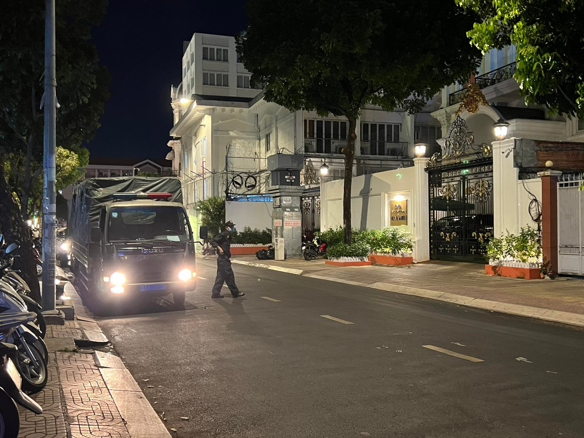 Lằn ranh đỏ trong vụ &aacute;n b&agrave; Nguyễn Phương Hằng - Ảnh 2.