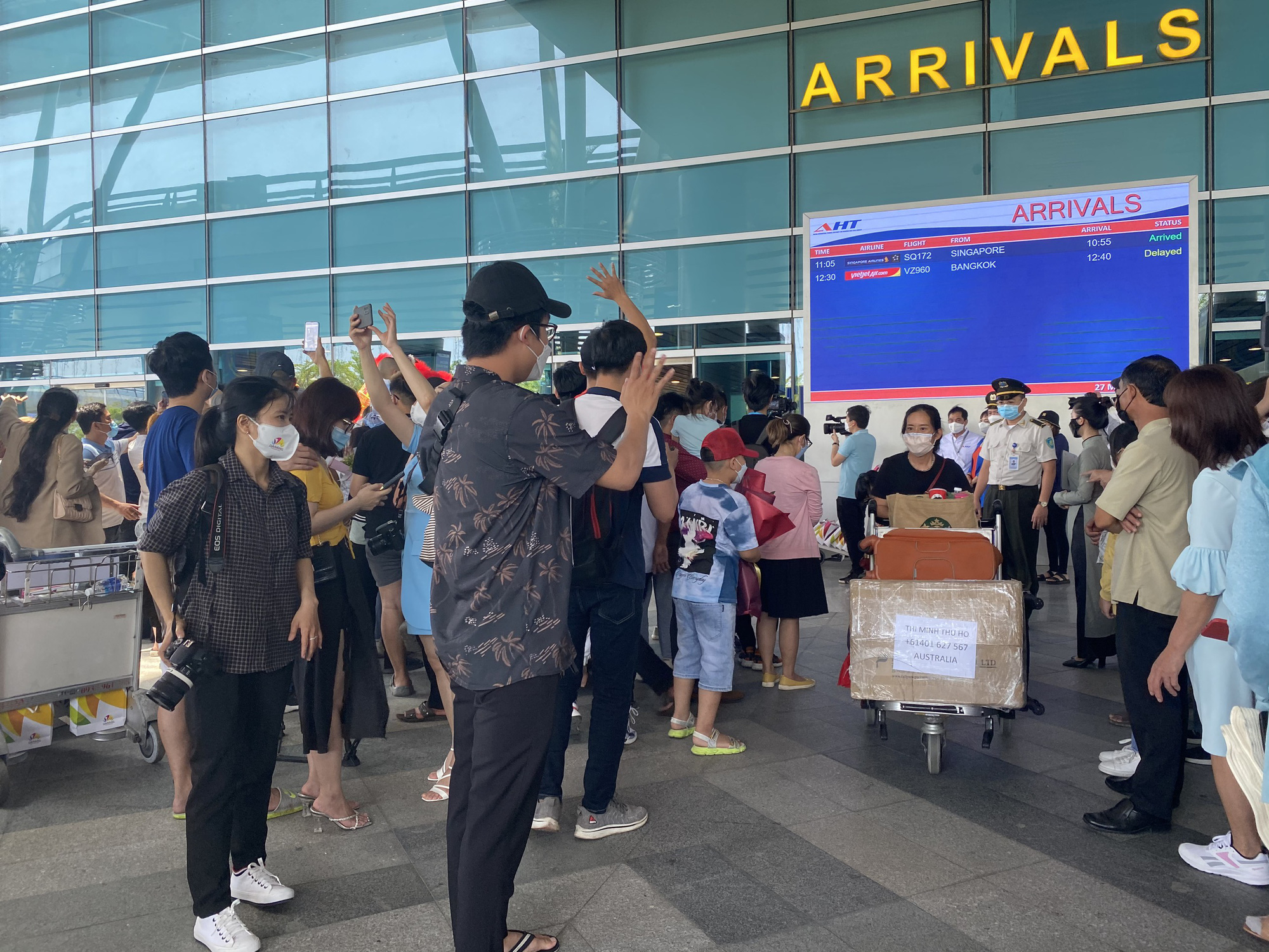 Đ&oacute;n 2 chuyến bay quốc tế đầu ti&ecirc;n chở kh&aacute;ch du lịch đến Đ&agrave; Nẵng - Ảnh 3.