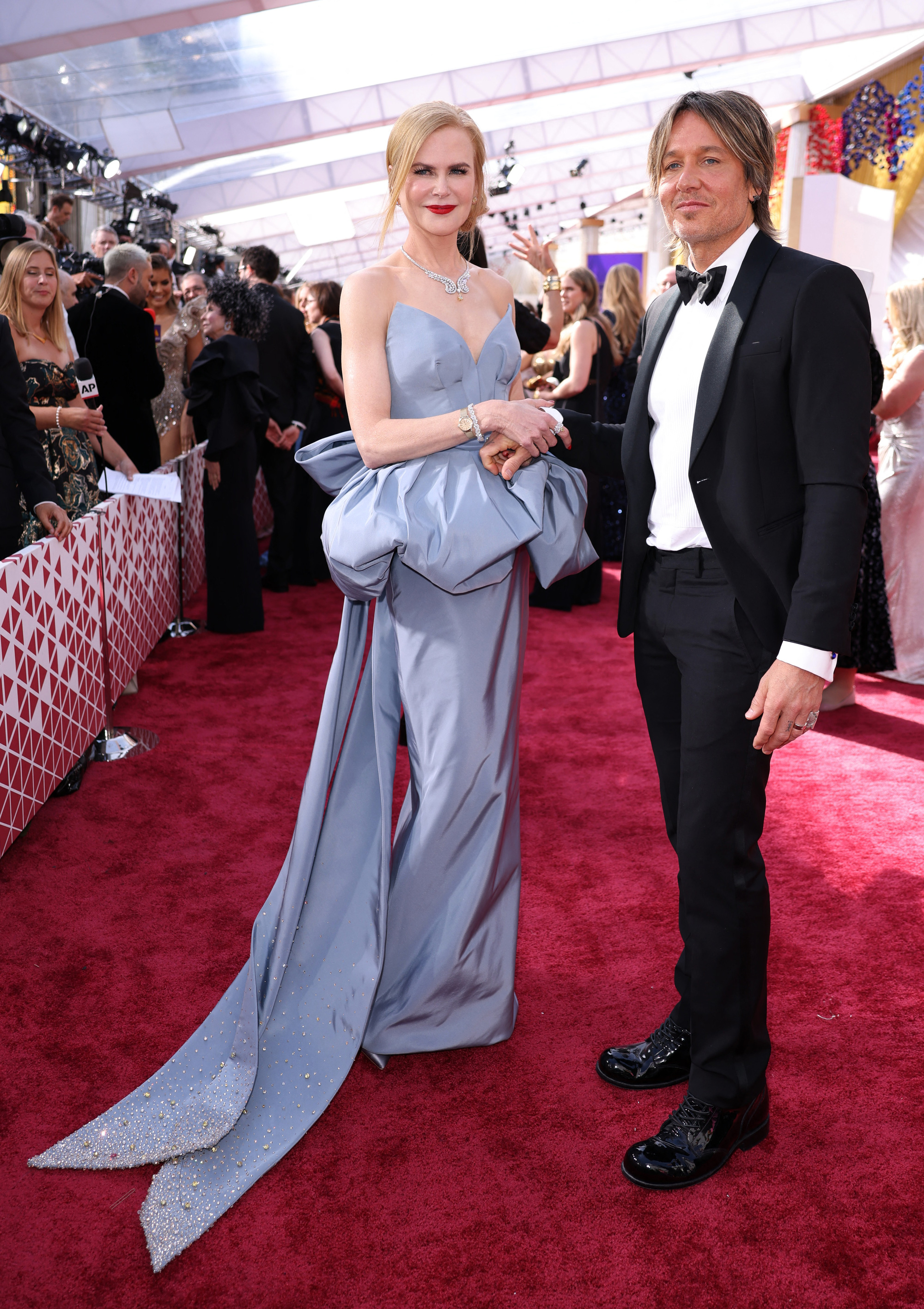 Nicole Kidman, Jessica Chastain, Zendaya&hellip; mặc đẹp tại Oscar 2022 - Ảnh 4.