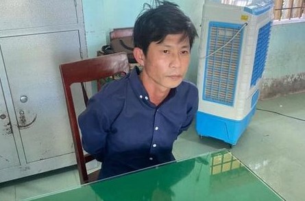 Cháu bé 3 tuổi bị gã đàn ông dùng dao lam cắt cổ tay - Ảnh 3.