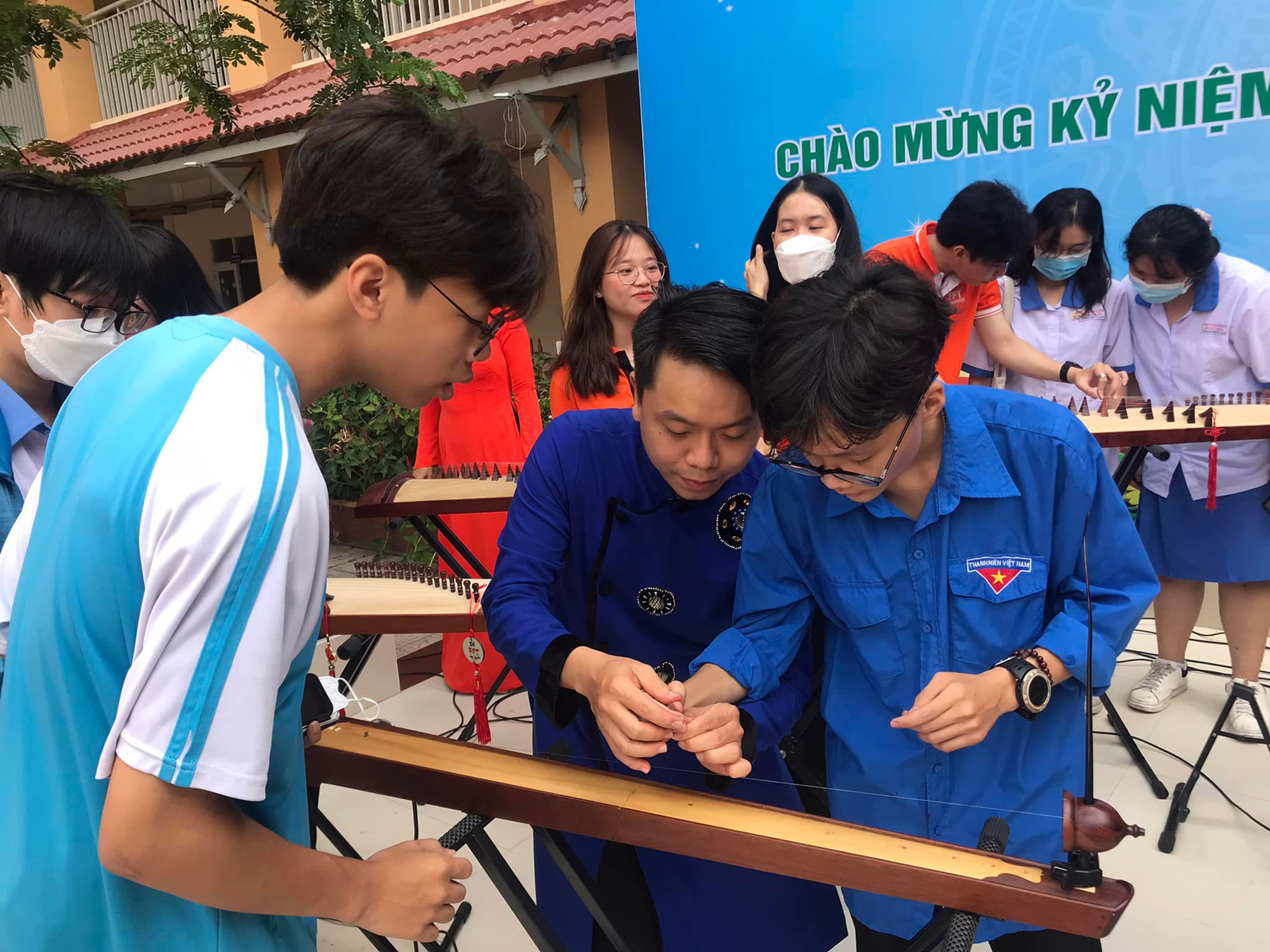 Đưa nghệ thuật dân tộc đến gần công chúng
