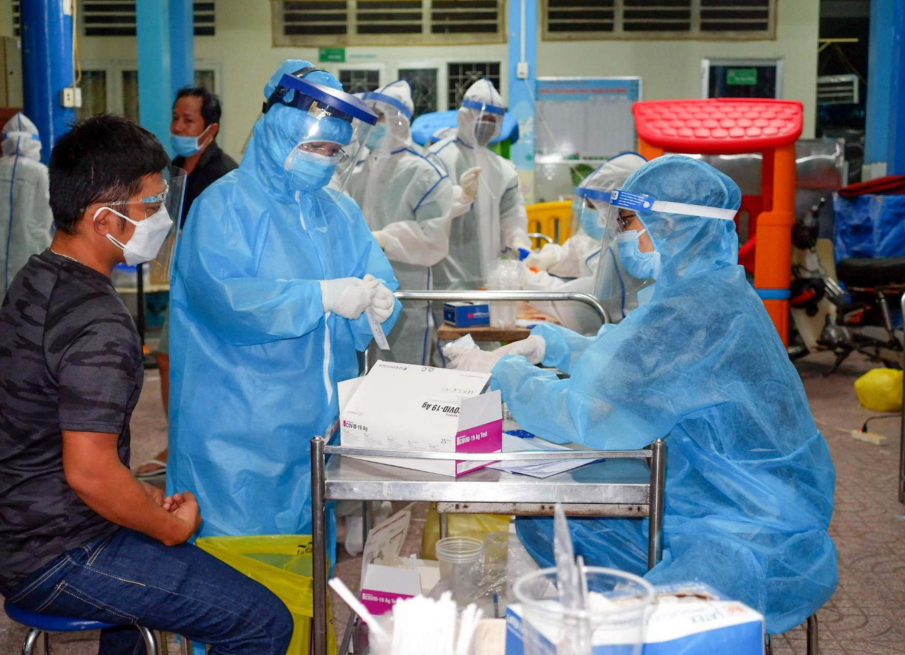 Dịch Covid-19 hôm nay: 88.378 ca nhiễm, Quảng Ninh và Bình Định bổ sung 23.262 F0