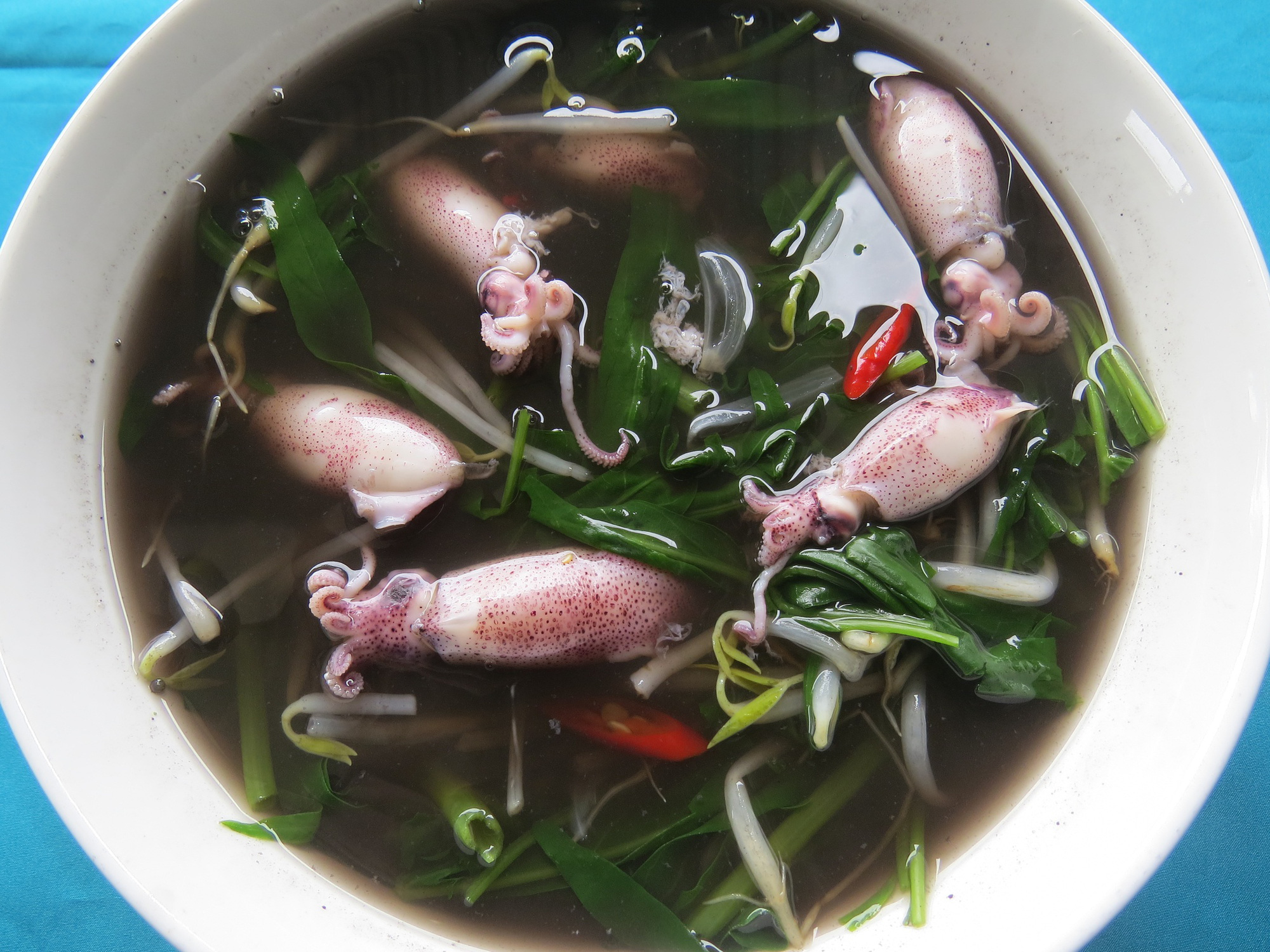 Gi&oacute; nồm gom mực trũng - Ảnh 2.