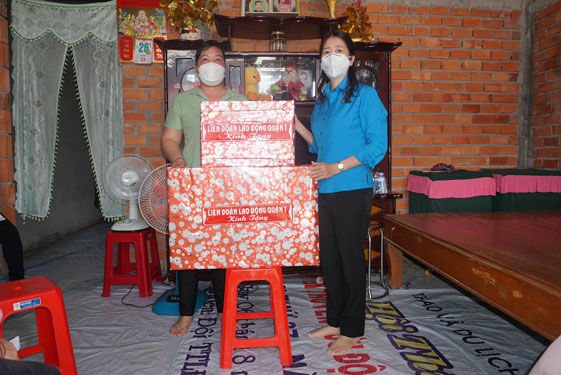 Hỗ trợ đoàn viên khó khăn về nhà ở
