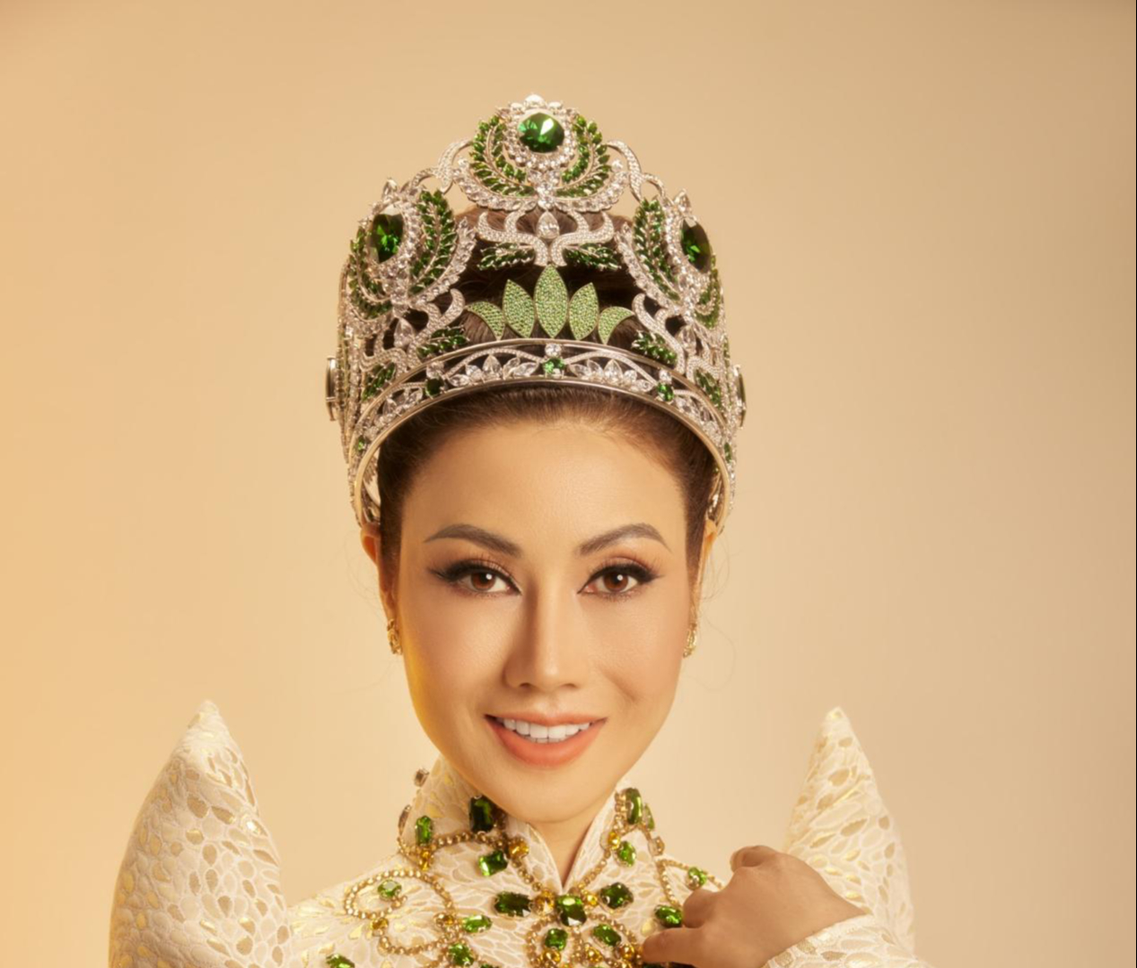 Hoa hậu Đào Ái Nhi khoe vẻ đẹp đa phong cách