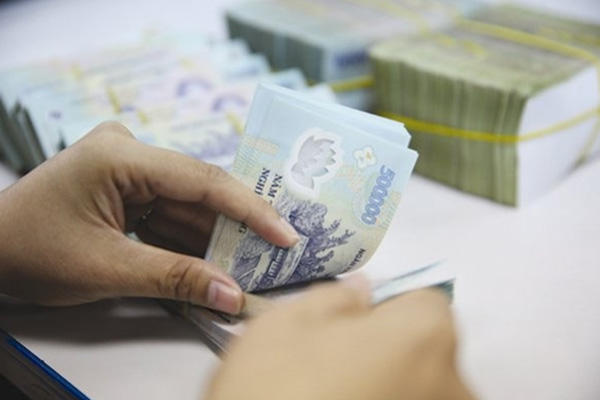 L&atilde;i suất đi l&ecirc;n, huy động vốn tăng - Ảnh 1.