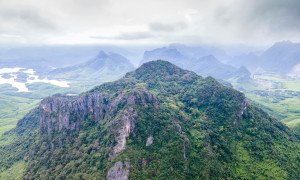 N&uacute;i thi&ecirc;ng Thần Đinh - Ảnh 2.