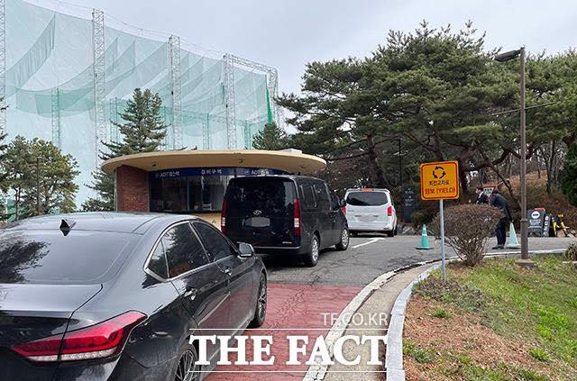 Đ&aacute;m cưới Hyun Bin &ndash; Son Ye-jin: C&ocirc; d&acirc;u bật kh&oacute;c - Ảnh 8.