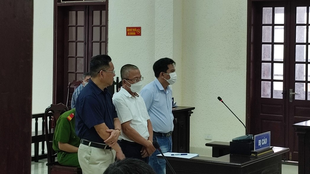 Vụ "nói xấu" lãnh đạo tỉnh Quảng Trị: Vẫn chưa tuyên án sau 2 ngày xét xử