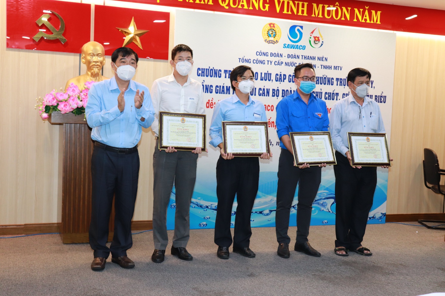 Tọa đ&agrave;m &ldquo;Đo&agrave;n thể SAWACO xung k&iacute;ch trong phong tr&agrave;o s&aacute;ng tạo, ph&aacute;t huy s&aacute;ng kiến, cải tiến kỹ thuật&rdquo; - Ảnh 4.