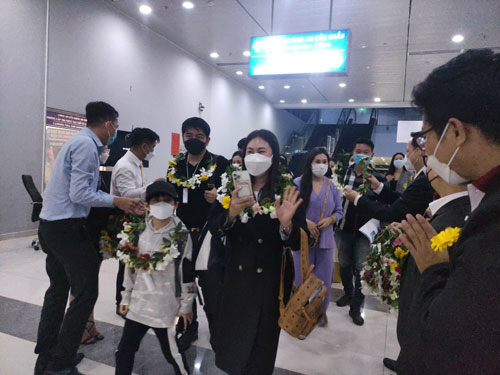 DU LỊCH LẠI LO KHÓ ĐÓN KHÁCH QUỐC TẾ: Không nên thêm "rào cản, chốt chặn"