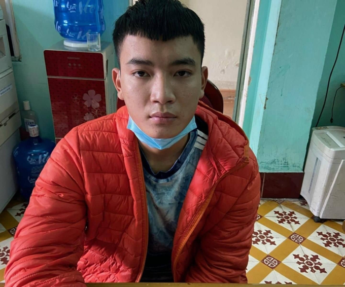 Hai nhóm thanh niên đất mỏ lao vào hỗn chiến, 1 người bị đâm trọng thương - Ảnh 1.