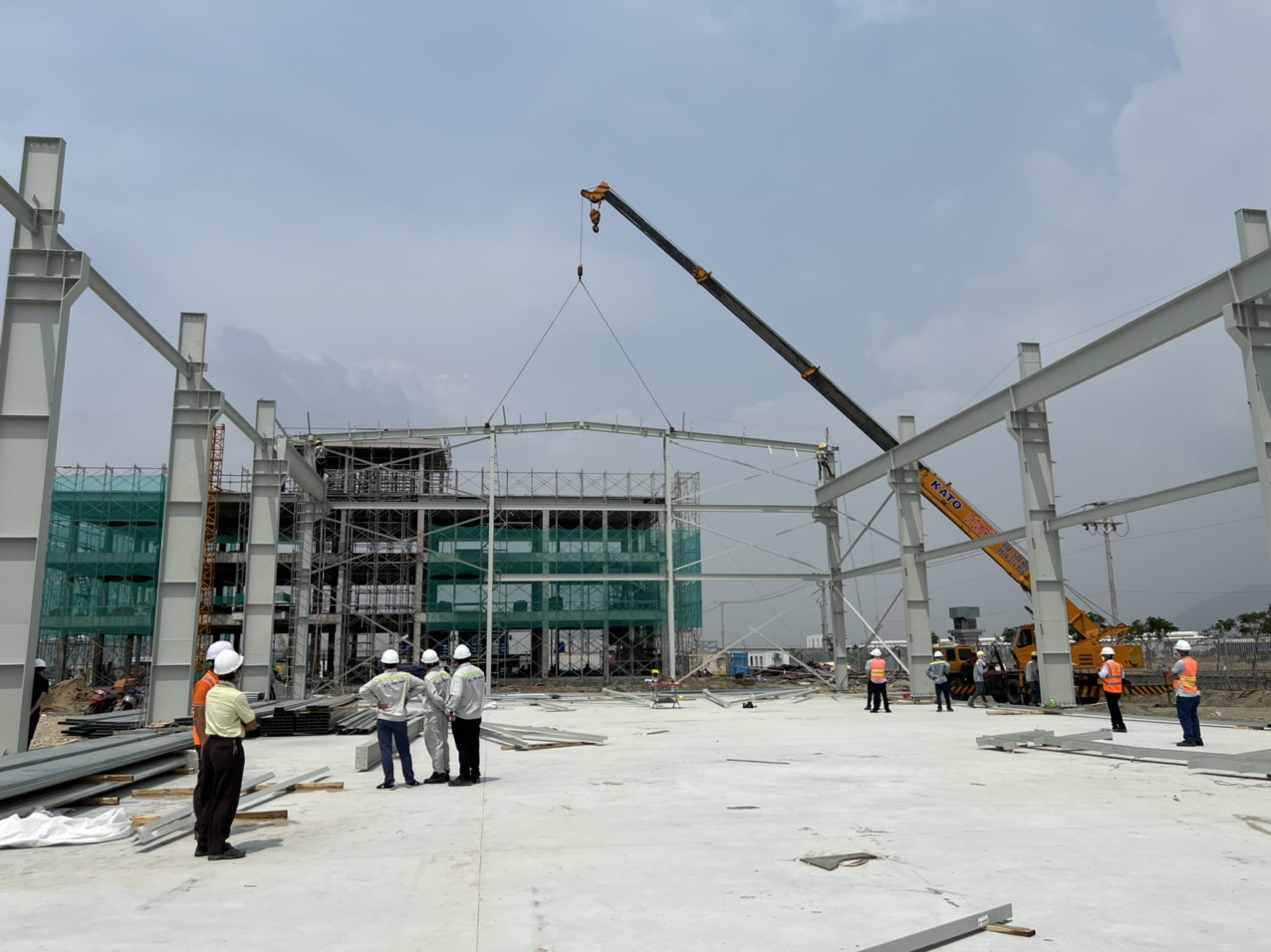 Hòa Phát dự kiến cung cấp vỏ container ra thị trường từ Quý 4/2022 - Ảnh 1. Hòa Phát dự kiến cung cấp vỏ container ra thị trường từ Quý 4/2022 - Ảnh 1.
