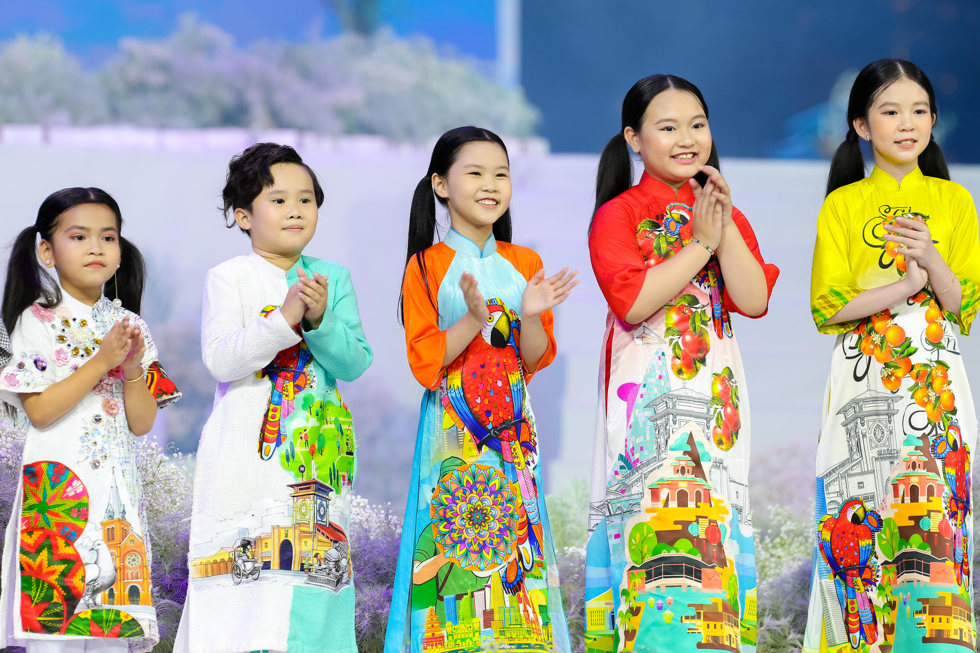 Mãn nhãn đêm khai mạc Lễ hội áo dài 2022 - Ảnh 8.