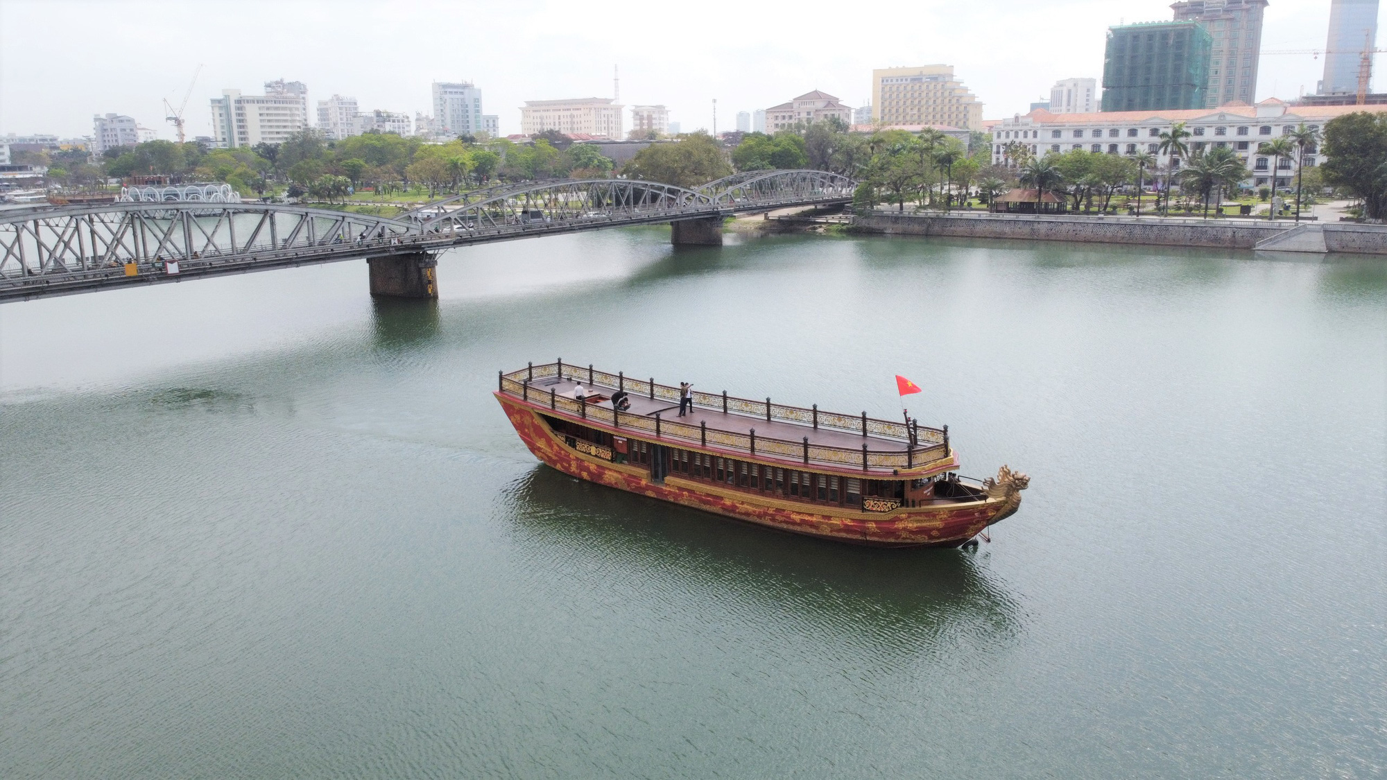 Mượn danh doanh nghiệp để đóng 4 du thuyền sông Hương: Chủ thuyền lên tiếng