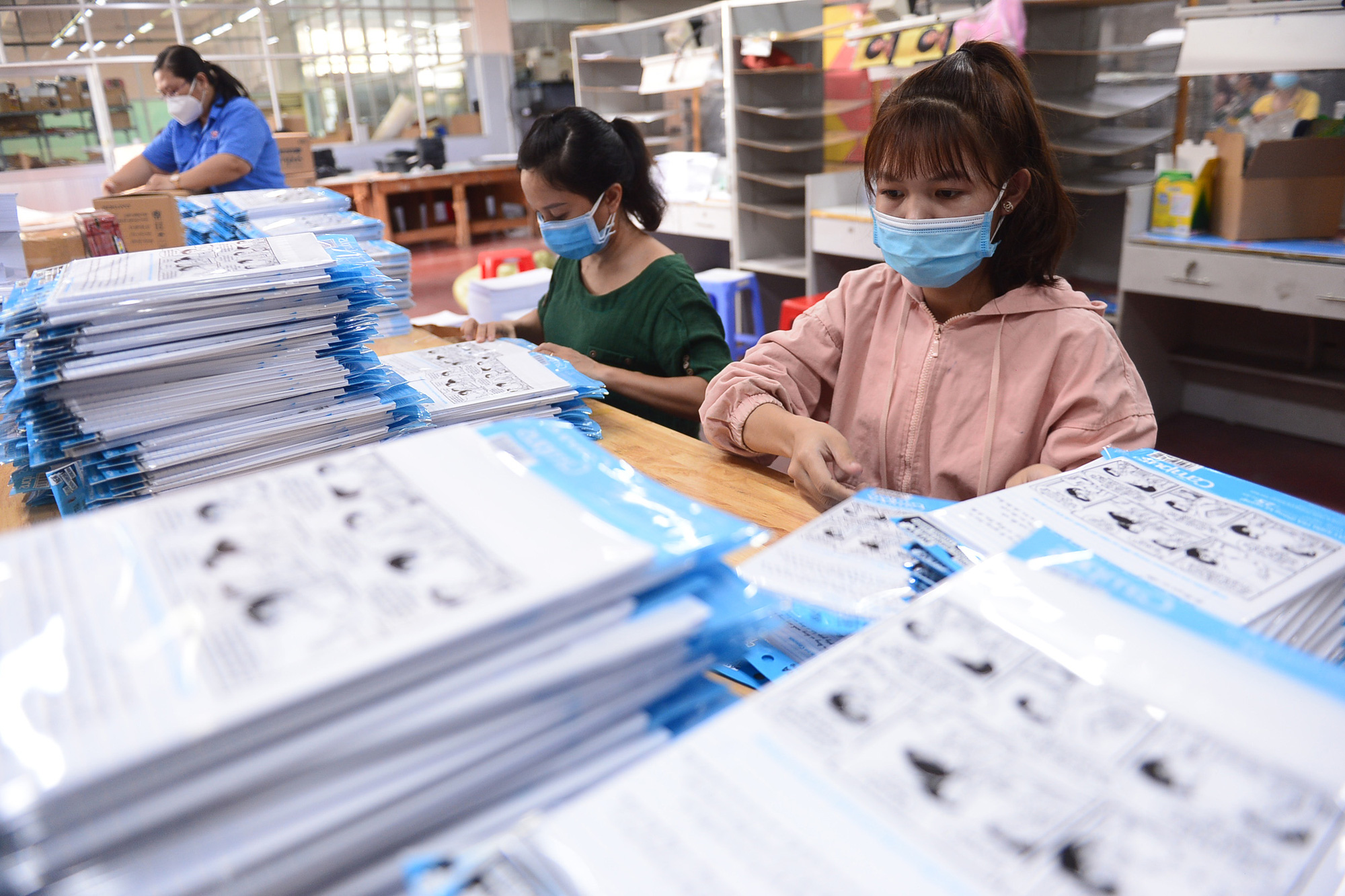 Nỗ lực khôi phục thị trường lao động
