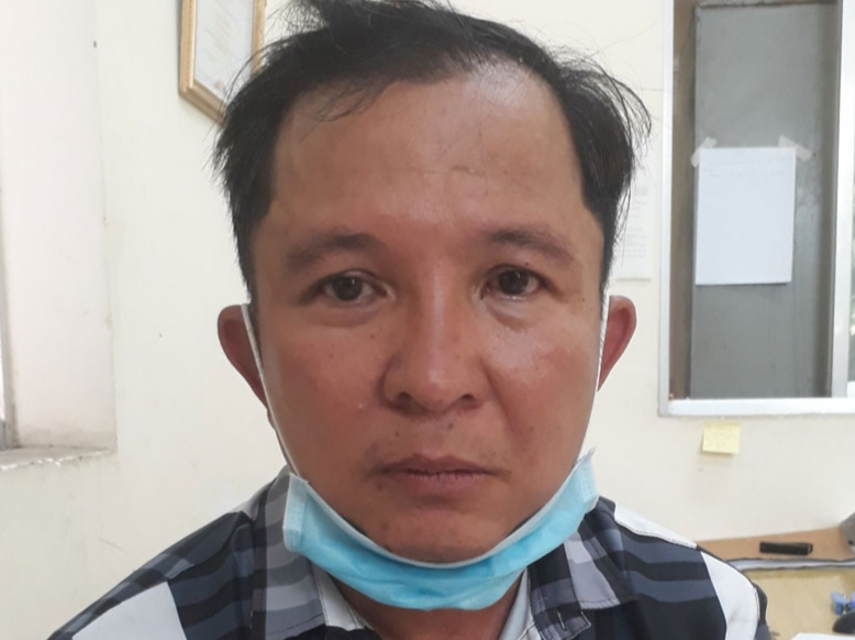 Uống ly nước cam, 2 thanh niên sập bẫy gã đàn ông quen qua mạng