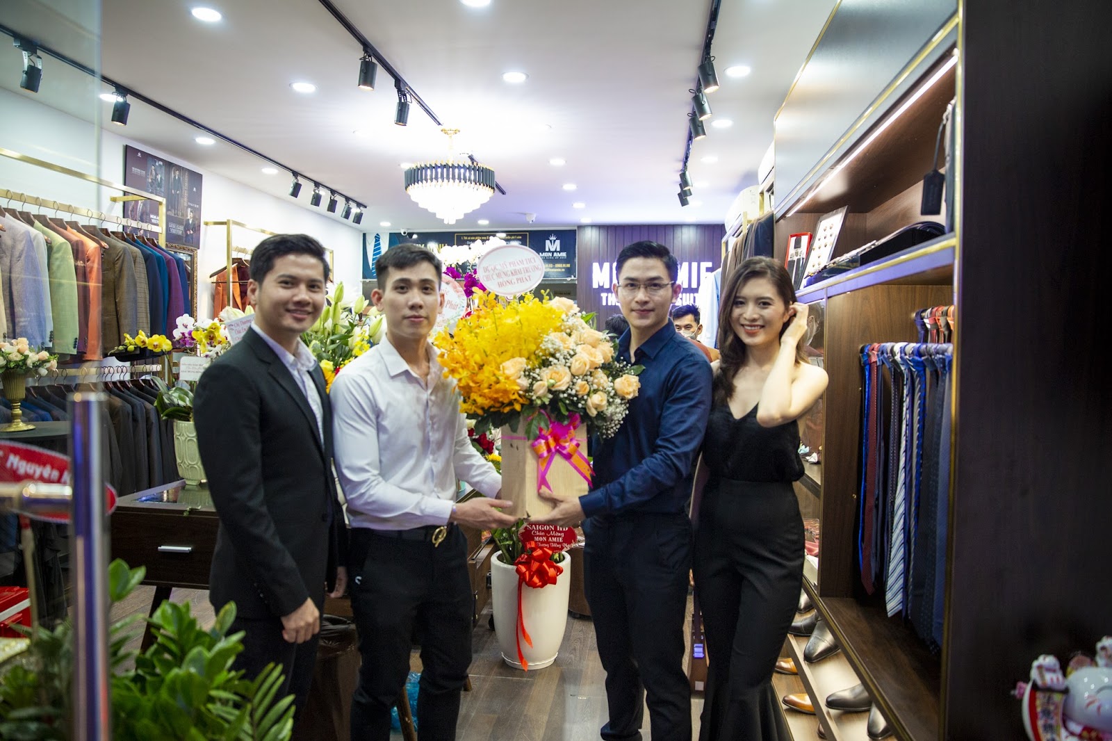 Thương hiệu Veston Mon Amie khai trương chi nhánh thứ 9 - Mon Amie Him Lam - Ảnh 2.