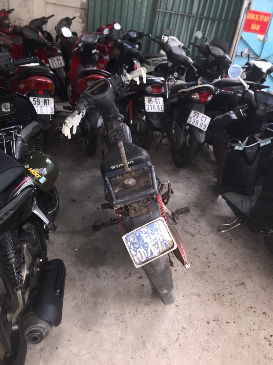 Bắt băng giết người, cướp tiền v&agrave; ma t&uacute;y ở Củ Chi, TP HCM - Ảnh 2.