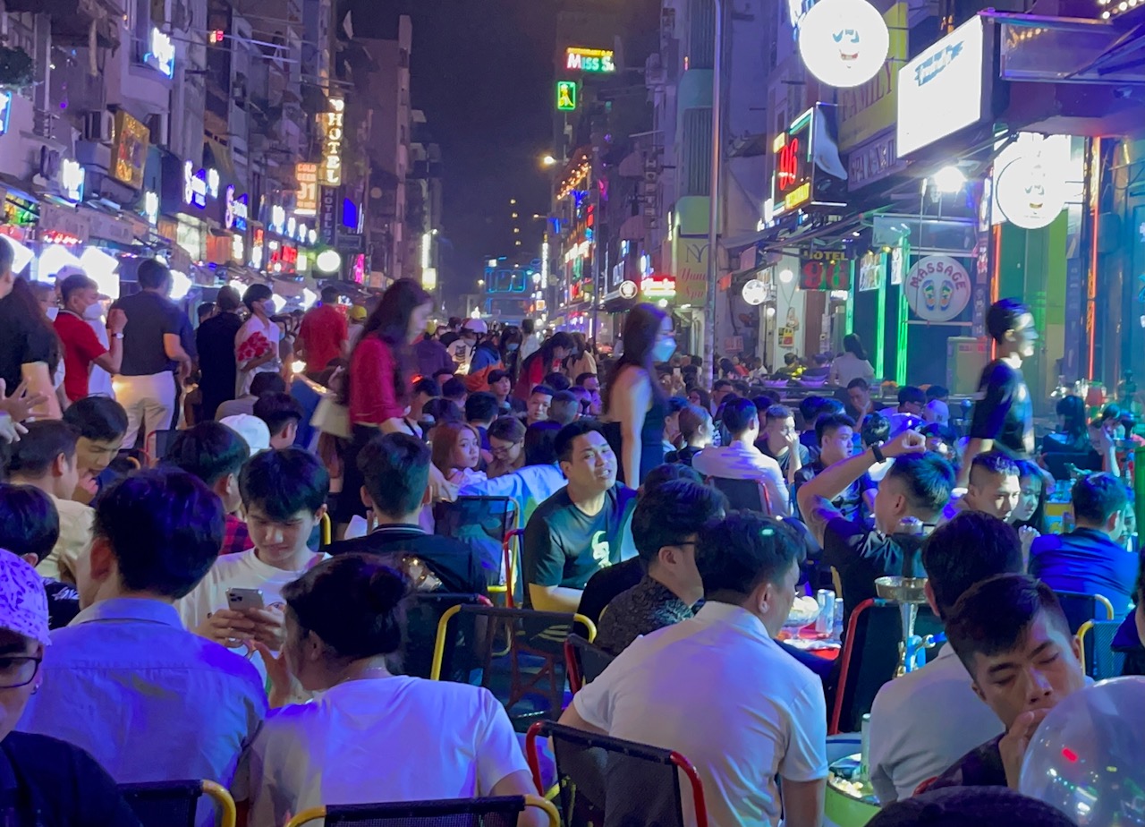 Không cấm các dịch vụ nguy cơ: Quy định 5K còn phù hợp?