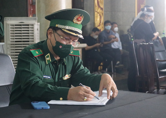 Rưng rưng nước mắt trước những tâm sự trong sinh nhật ông Lê Hòa Bình - Ảnh 5.