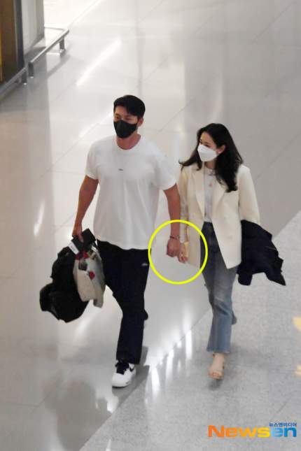 Hyun Bin v&agrave; Son Ye-jin trăng mật ở Mỹ, tung ảnh cưới đẹp như mơ - Ảnh 2.