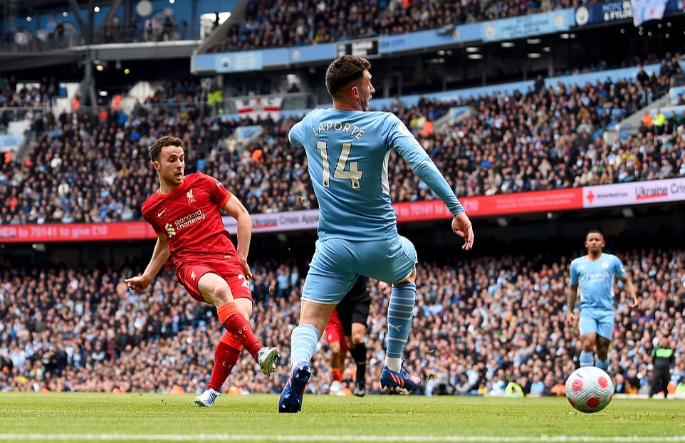 Đại tiệc b&agrave;n thắng m&atilde;n nh&atilde;n ở Etihad, Man City chia điểm Liverpool - Ảnh 3.