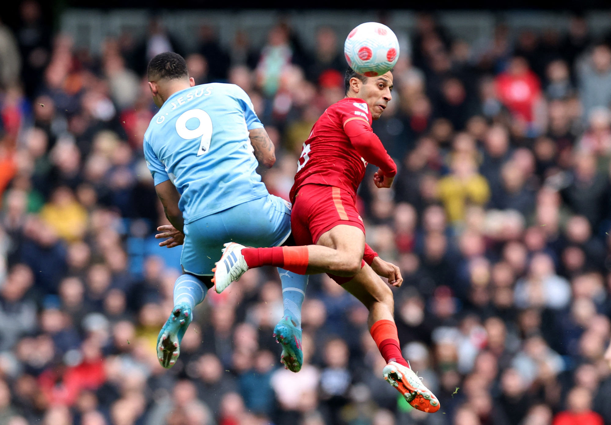 Đại tiệc b&agrave;n thắng m&atilde;n nh&atilde;n ở Etihad, Man City chia điểm Liverpool - Ảnh 1.