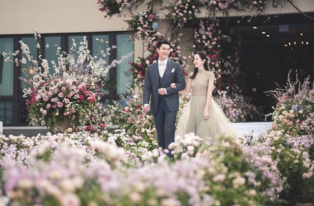 Hyun Bin v&agrave; Son Ye-jin trăng mật ở Mỹ, tung ảnh cưới đẹp như mơ - Ảnh 4.