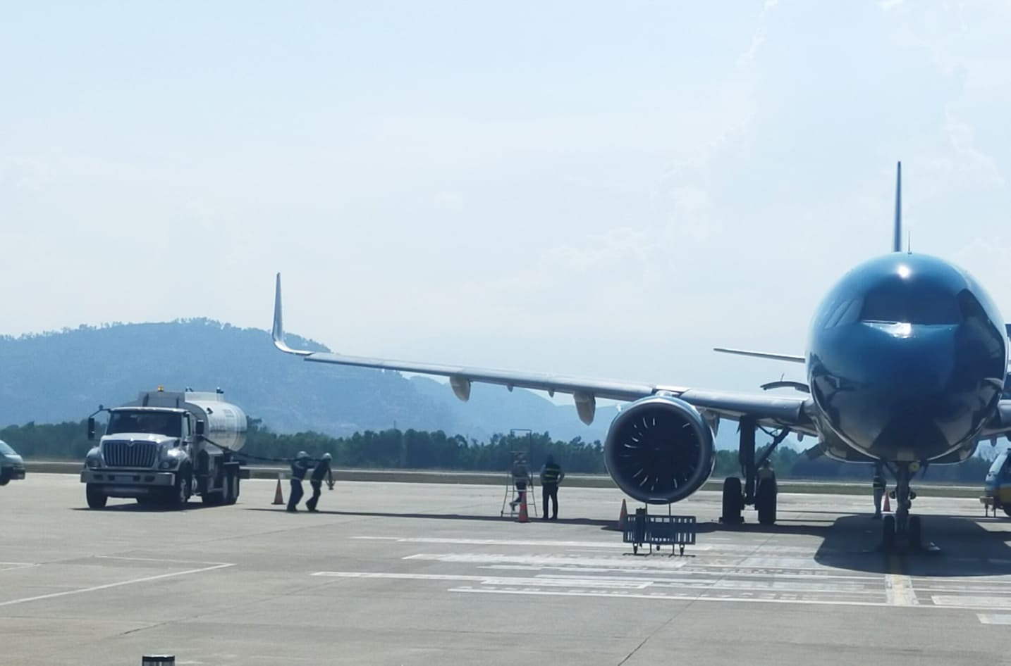 Cục Hàng không đề xuất tăng trần giá vé máy bay