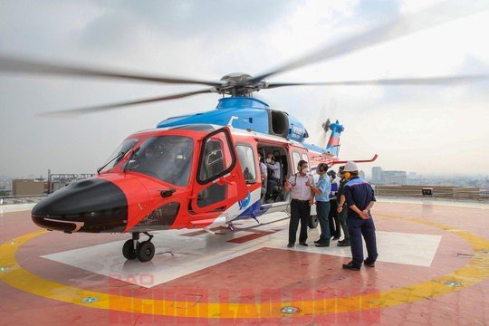 Tour trực thăng ngắm TP HCM 40 phút giá ưu đãi - Ảnh 1.