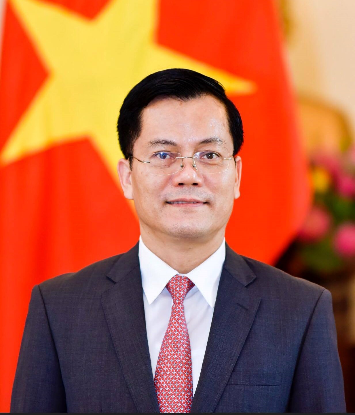 Bổ nhiệm l&atilde;nh đạo Bộ Ngoại giao v&agrave; Ủy ban Quản l&yacute; vốn nh&agrave; nước tại doanh nghiệp - Ảnh 1.