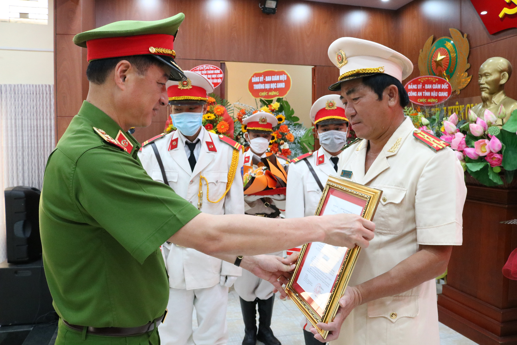 C&ocirc;ng an tỉnh Ki&ecirc;n Giang c&oacute; t&acirc;n gi&aacute;m đốc qu&ecirc; Bạc Li&ecirc;u - Ảnh 1.