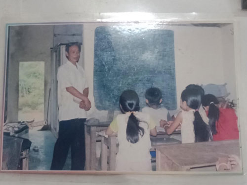 Tấm lòng thầy giáo quê tôi