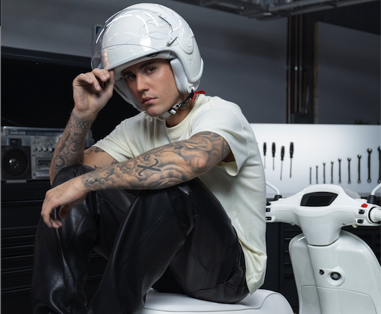 Vespa hợp tác làm xe máy cùng ngôi sao Justin Bieber