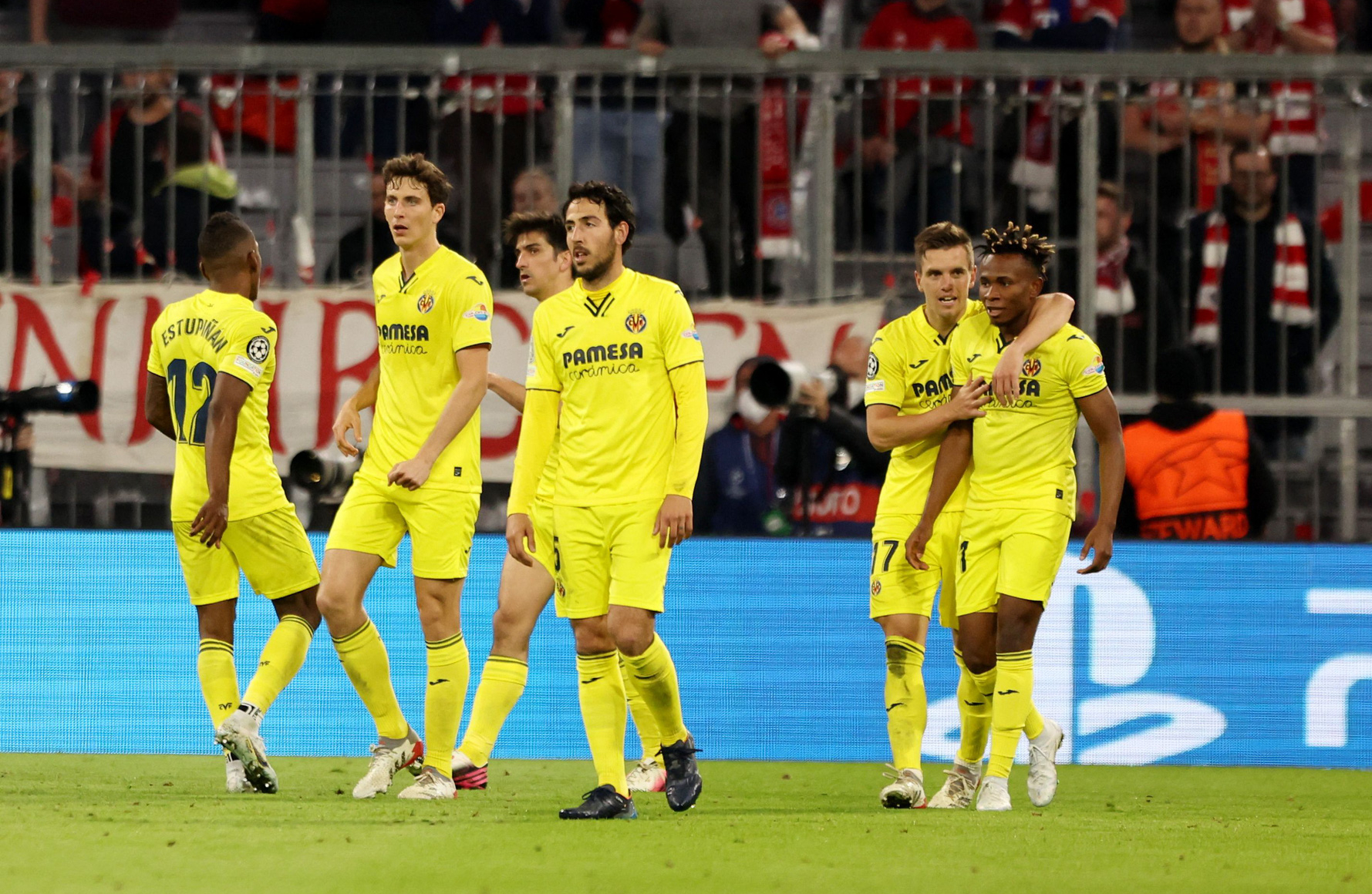 Địa chấn tứ kết Champions League, Villarreal quật ng&atilde; Bayern Munich - Ảnh 6.