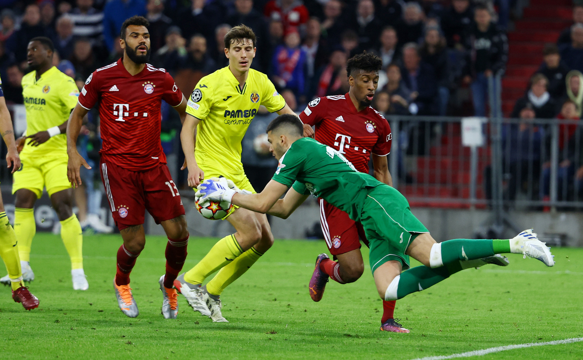 Địa chấn tứ kết Champions League, Villarreal quật ng&atilde; Bayern Munich - Ảnh 3.