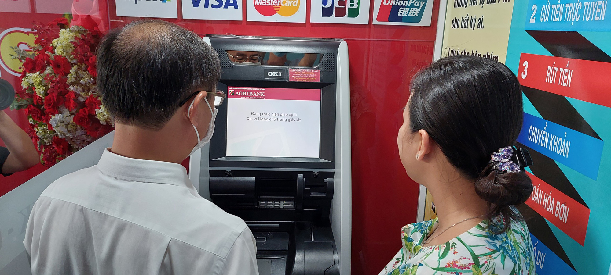 Bệnh viện TP Thủ Đức lắp máy rút tiền và nộp tiền tiện ích cho người bệnh