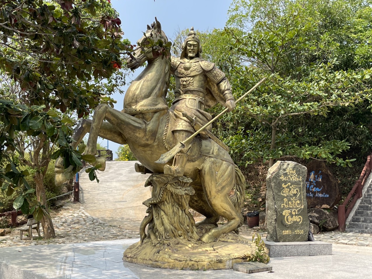 Kết quả kiểm tra tượng Trần Hưng Đạo bị nói "giống Quan Công" tại KDL Hồ Mây