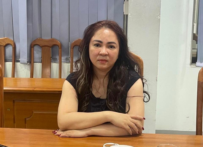 Lý lịch bất ngờ của bà Nguyễn Phương Hằng
